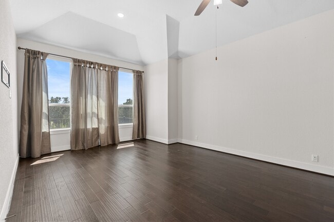 Building Photo - 4008 Canaleta