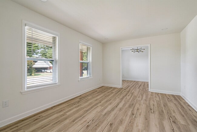 Building Photo - 745 Brakebill Ave