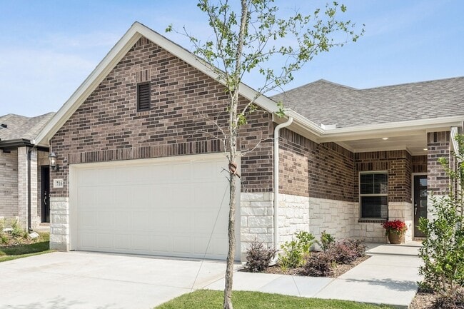 Building Photo - 716 Caraway Dr