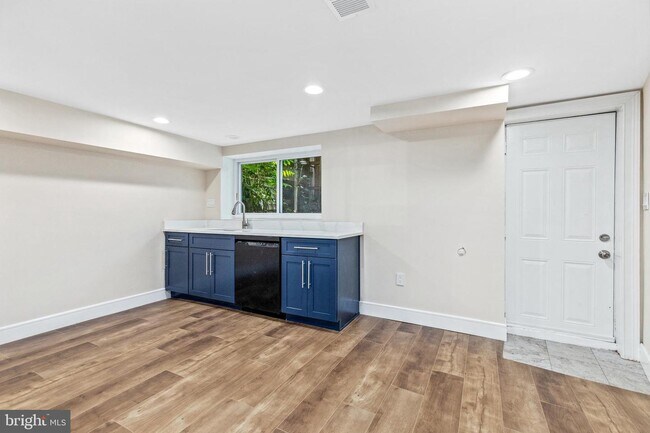 Building Photo - 36 U St NW