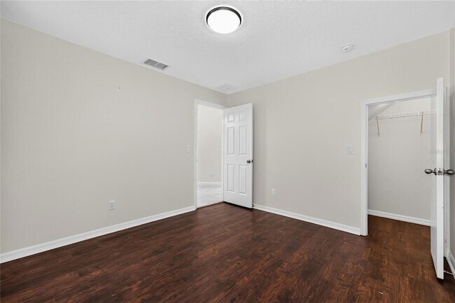 Building Photo - 2260 Pickford Cir