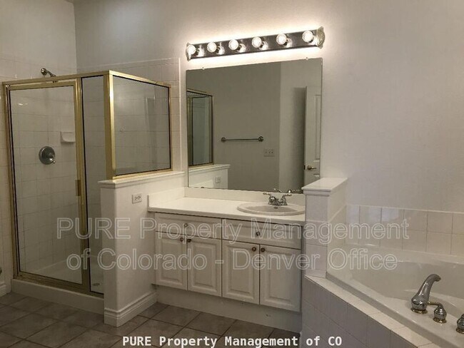 Building Photo - 9201 W Chatfield Pl