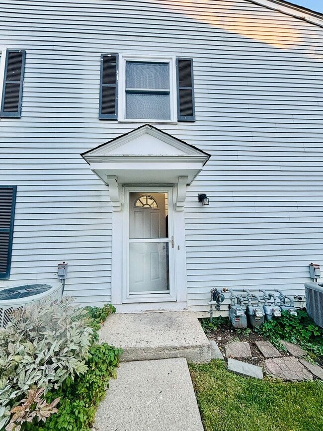 Primary Photo - 231 Sunset Ct