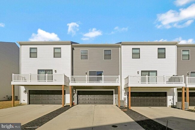 Building Photo - 313 Soft Rush Ln