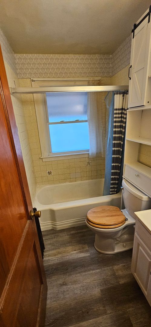 Building Photo - 1363 W 12th St