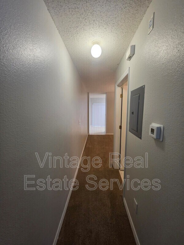 Building Photo - 2260 Fluorshire Dr