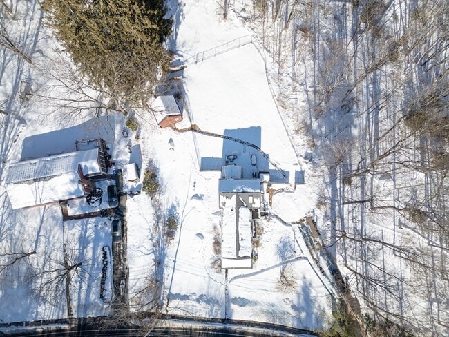 Building Photo - 268 Wood St