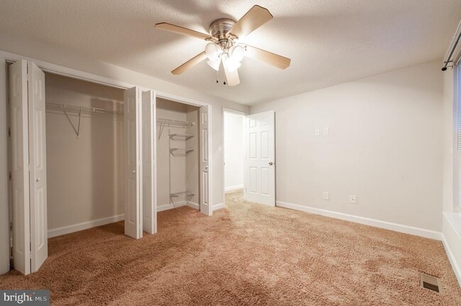 Building Photo - 1709 Dogwood Dr