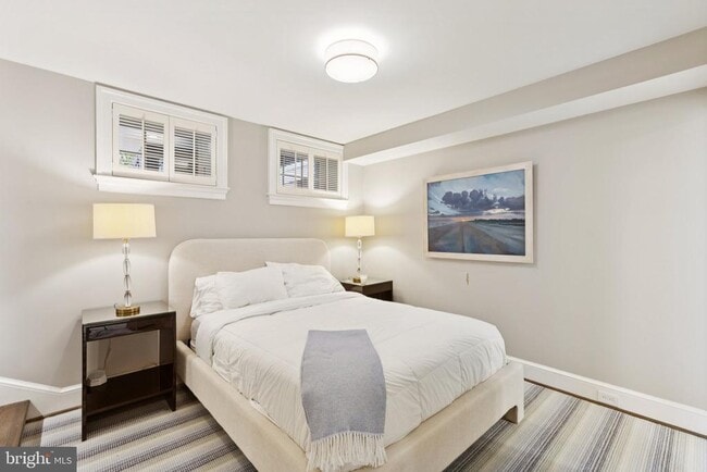 Building Photo - 1724 34th St NW