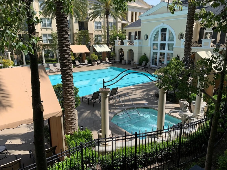 Building Photo - 2207 Watermarke Pl