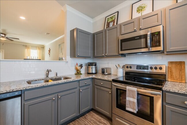 Building Photo - 2514 Piering Dr