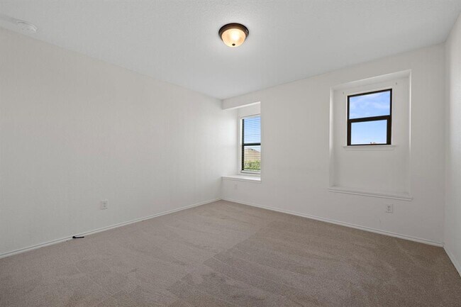 Building Photo - 6257 Mantalcino Dr