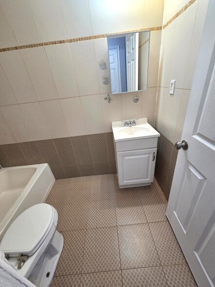 Building Photo - 48 Ellis Ave