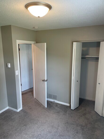 Building Photo - 1017 Ebersole Blvd
