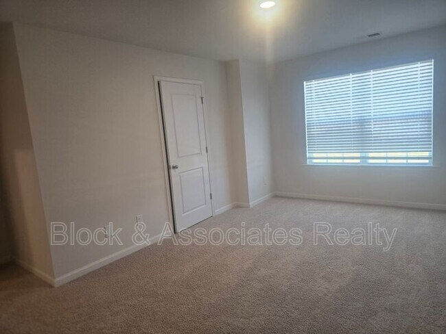 Building Photo - 1202 Broholmer Ln