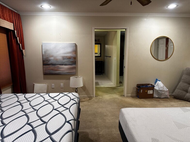 Building Photo - 44130 Catsue Pl