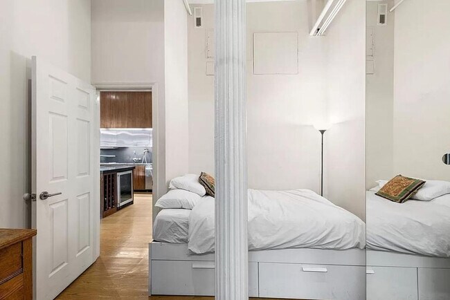 Building Photo - 1 Bond St