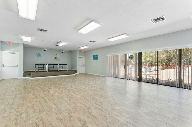 Building Photo - 2893 SW 22nd Cir