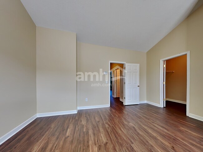 Building Photo - 1542 Quarter Horse Cir