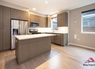 Building Photo - 110 N Blandena St