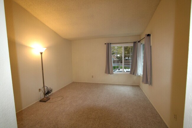 Building Photo - Two-Story 2-Bedroom Condo in North San Ber...