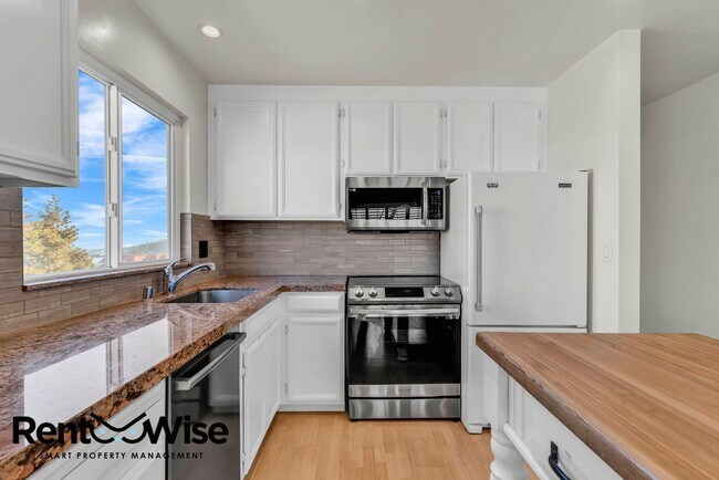 Building Photo - 11 Argent Alley