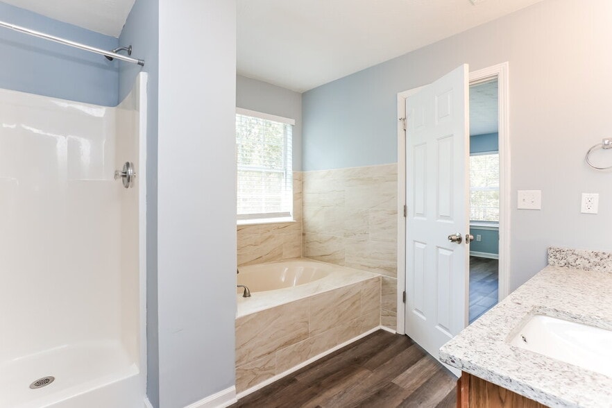 Building Photo - 2574 Walter Way