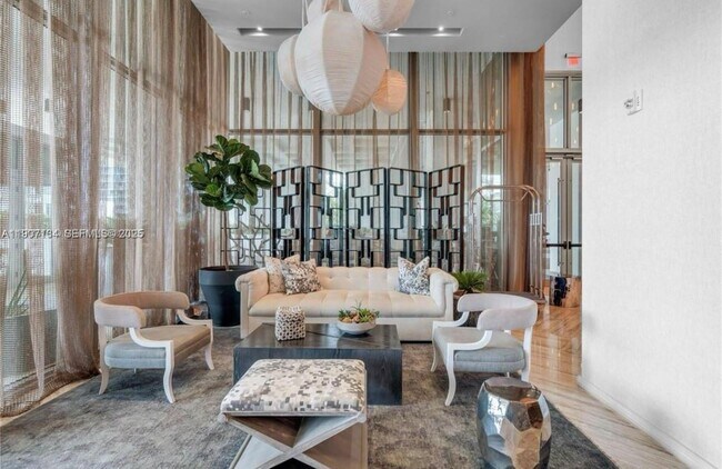 Building Photo - 2900 NE 7th Ave