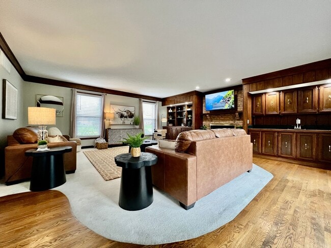 Building Photo - 7033 Willowood Dr