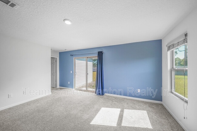 Building Photo - 8739 Schooner Ln