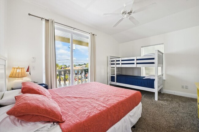 Building Photo - 8013 Surf Dr