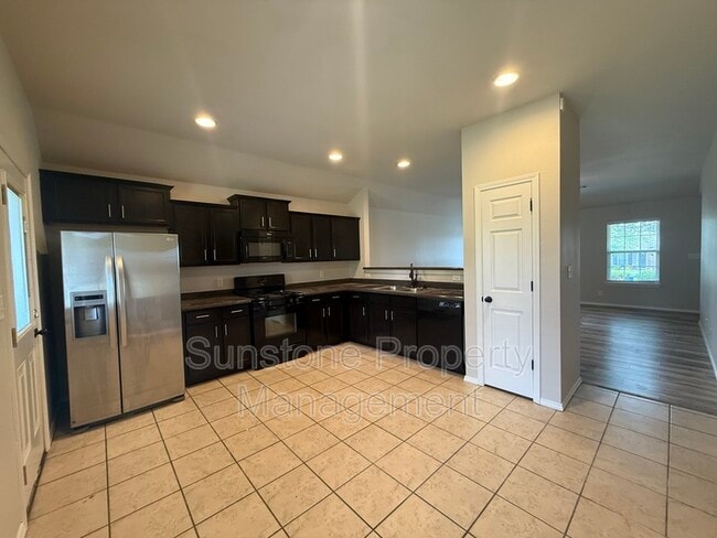 Building Photo - 14695 S Toledo Pl