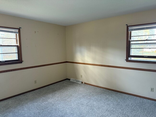 Building Photo - 1135 Welcome Cir