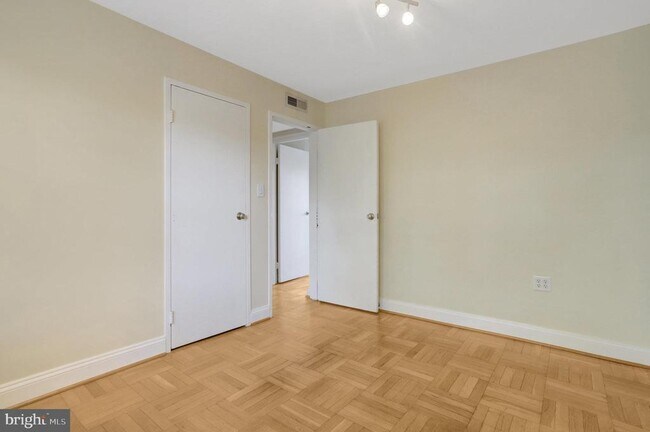 Building Photo - 1107 Belle View Blvd