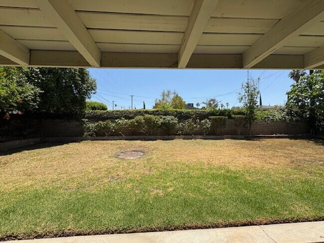 Building Photo - Redlands 4 Bedroom Home