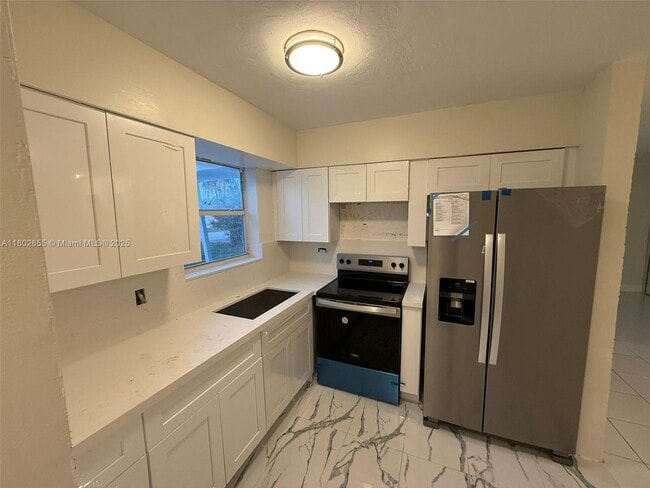 Building Photo - 7410 Granada Blvd
