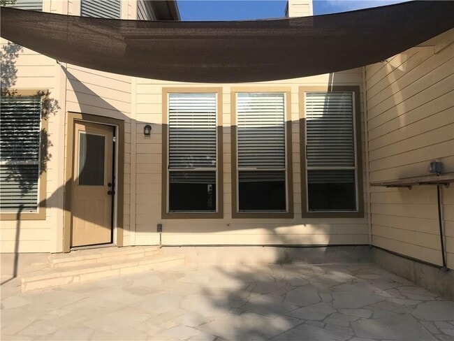 Building Photo - 420 Hanover Ct