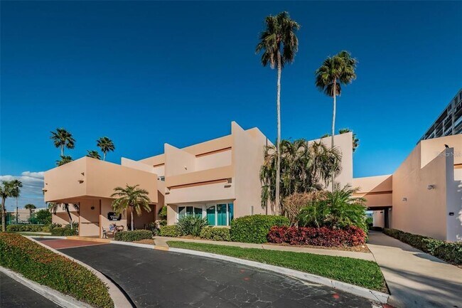 Building Photo - 7560 Bay Island Dr S