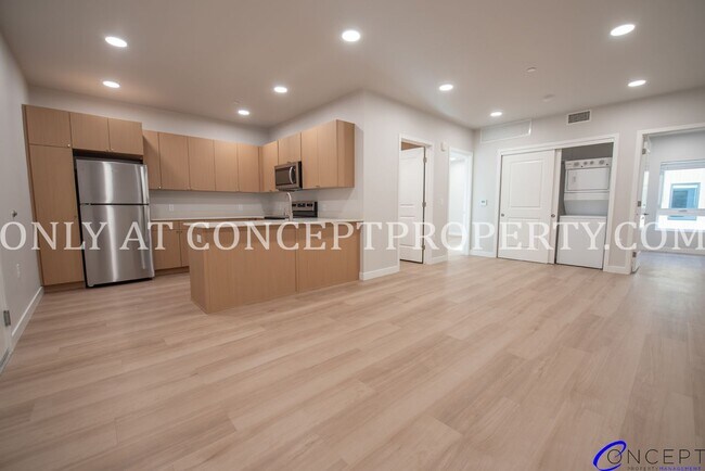 Building Photo - Discover modern mountain living in this beautiful 2-bedroom, 2-bathroom apartment home at Studio ...