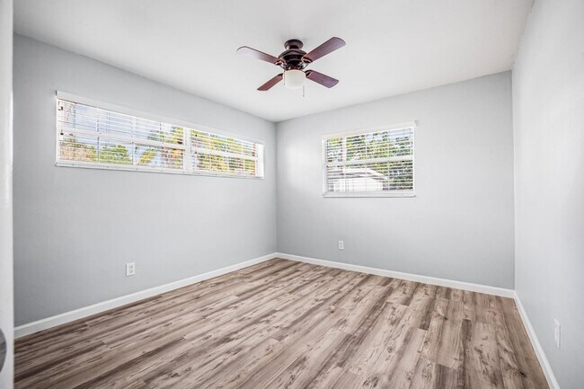 Building Photo - 312 Tallahassee Dr NE