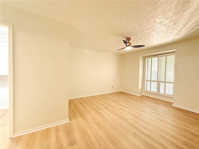 Building Photo - 1405 Tuxworth Cir