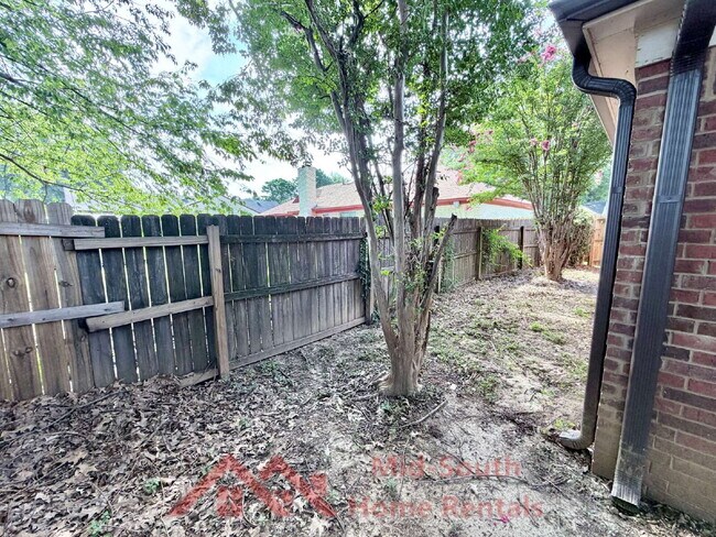 Building Photo - 5626 Tulip Tree Dr