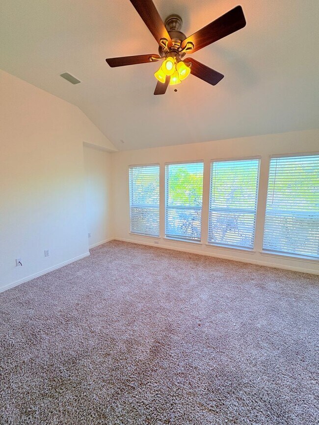 Building Photo - Elegant Two-Story Home in Lakeway