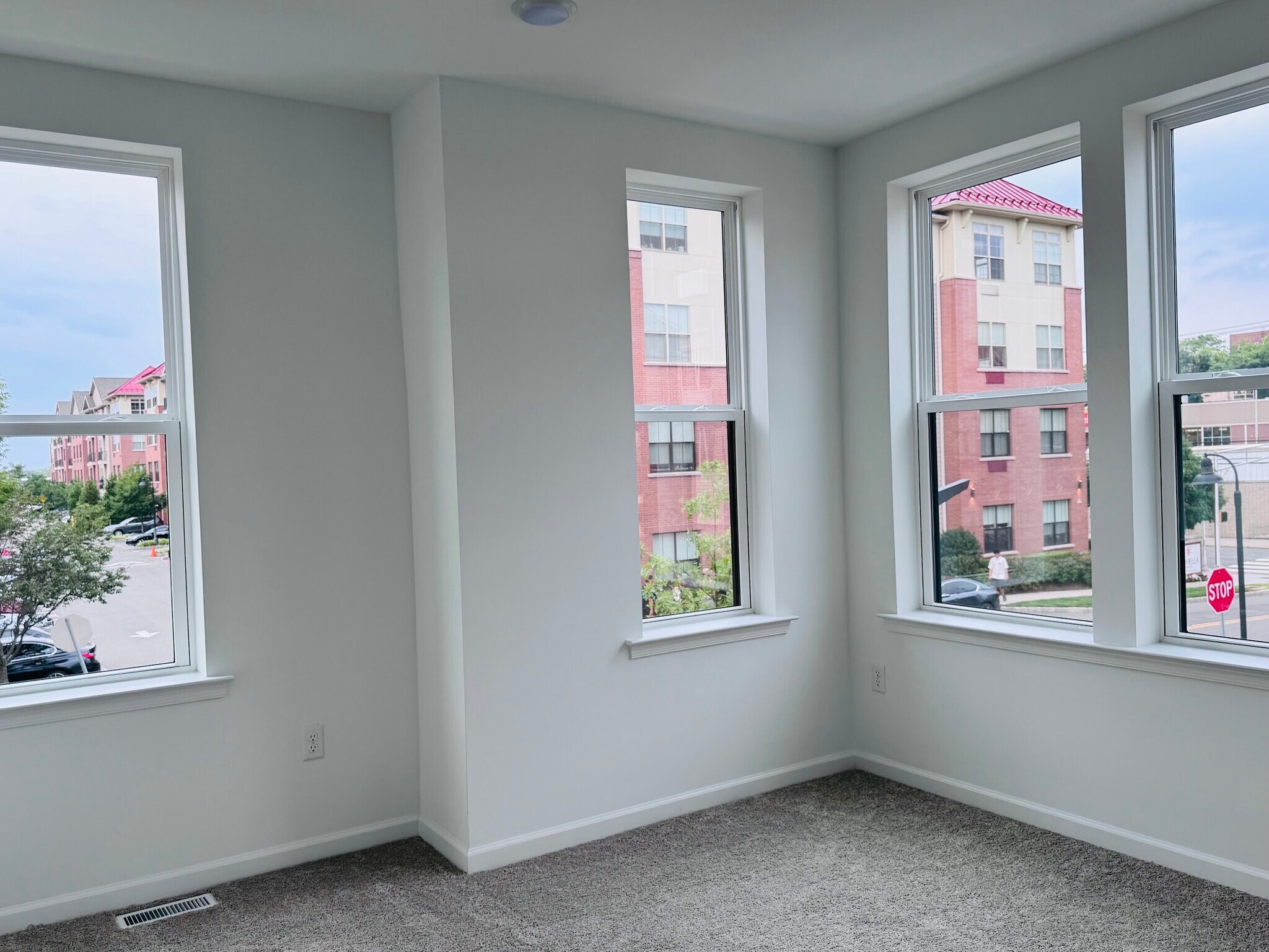 Master Bedroom - 200 Balsam St