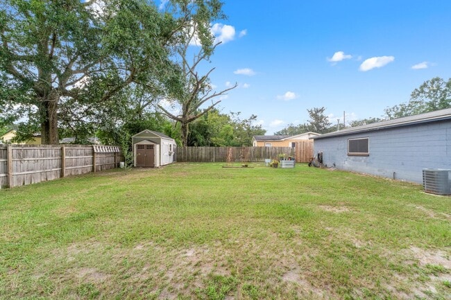 Building Photo - Charming 3 Bedroom, 1 Bath Pensacola Home available !!