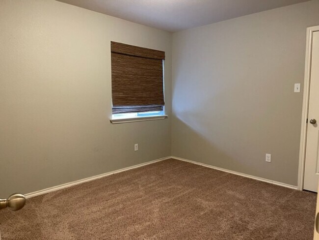 Building Photo - Lovely Home in Cedar Park Town Center