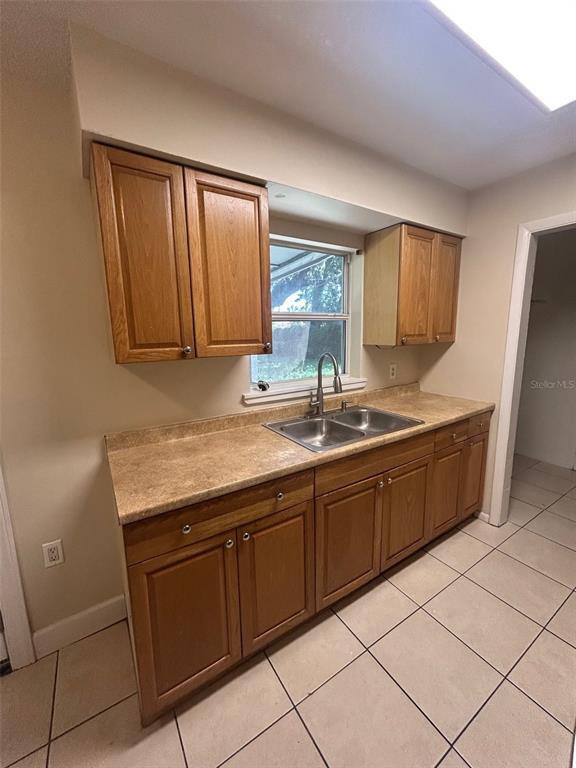 Building Photo - 711 Wynn Dr