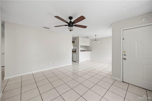 Building Photo - 12 Fullerton Ave