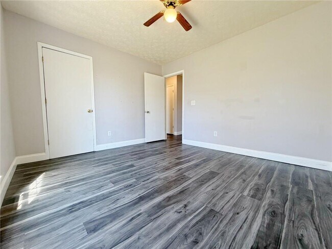 Building Photo - 2901 Inverloch Cir