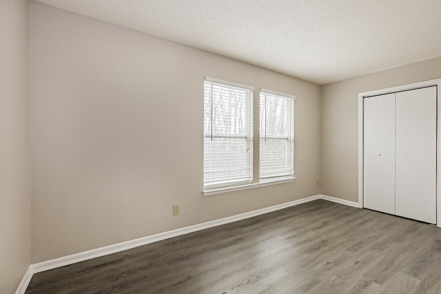 Building Photo - 9033 Southernwood Way